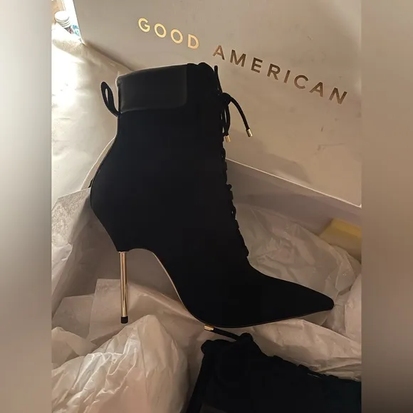 Good American Scandal Lace Up Stilleto Booties Stone BNWB Womens Size 9 Blk/Gold