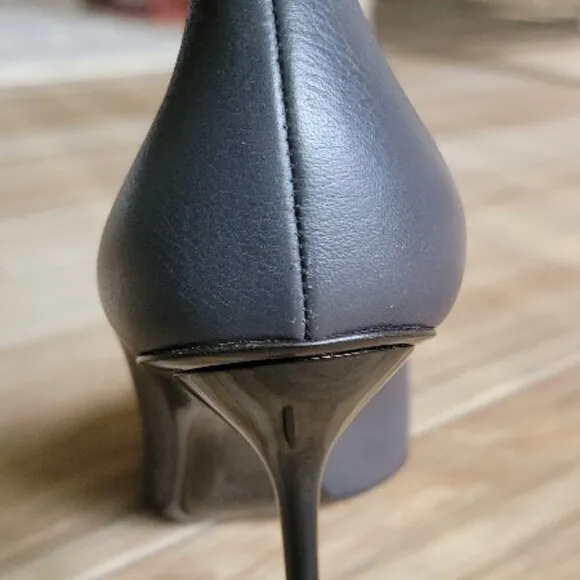 Gucci Calfskin Grey Leather Peeps Pumps Shoes. Eur. 38.5