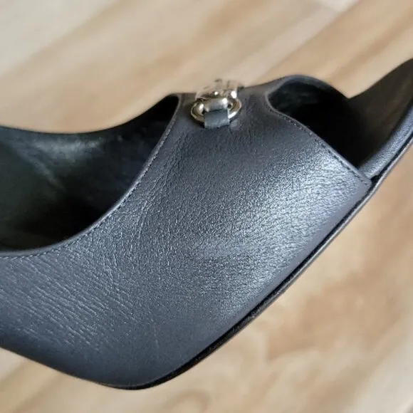 Gucci Calfskin Grey Leather Peeps Pumps Shoes. Eur. 38.5