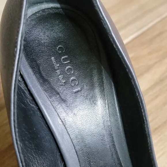 Gucci Calfskin Grey Leather Peeps Pumps Shoes. Eur. 38.5