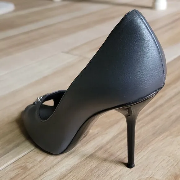 Gucci Calfskin Grey Leather Peeps Pumps Shoes. Eur. 38.5