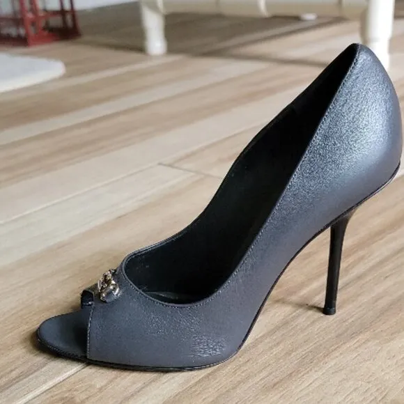 Gucci Calfskin Grey Leather Peeps Pumps Shoes. Eur. 38.5