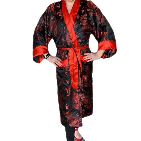 Hand Made a silk Gorgeous Kimono women 75% silk size M/L only.