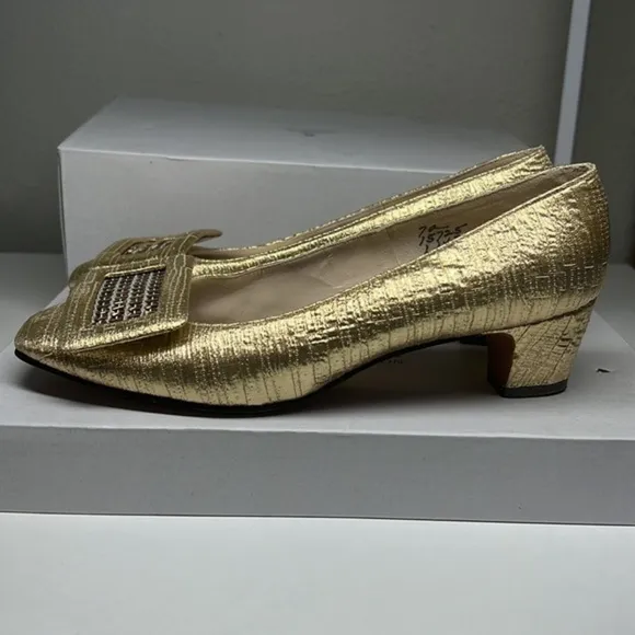Herbert Levine Vintage Gold Lame Metalic Sequin Buckle 60s Low High Heels Shoes