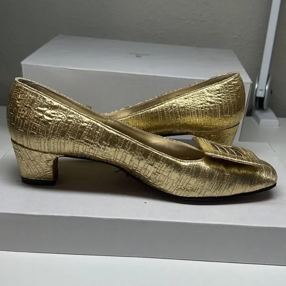 Herbert Levine Vintage Gold Lame Metalic Sequin Buckle 60s Low High Heels Shoes