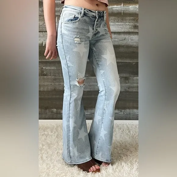 HOT risen mid rise star print flare jeans