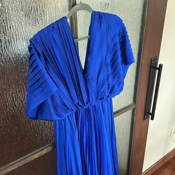 Hutch Colbalt pleated Dress size Small