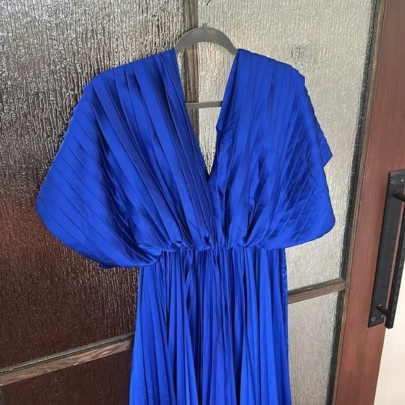 Hutch Colbalt pleated Dress size Small