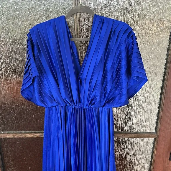 Hutch Colbalt pleated Dress size Small