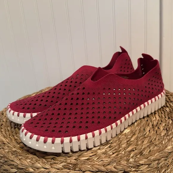 Ilse Jacobsen Tulip Red Flats - 40 - Great Condition