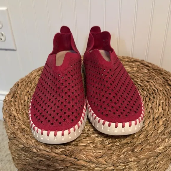 Ilse Jacobsen Tulip Red Flats - 40 - Great Condition