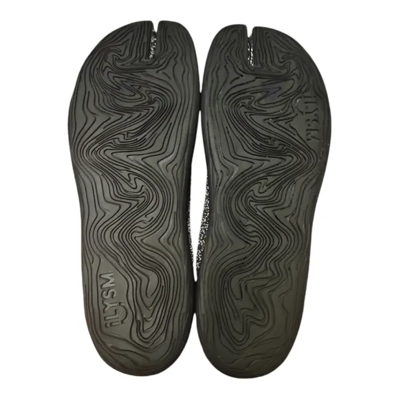 ILYSM | Metallic Split Toe Tabi Sock Shoes in Size Men 11 / Women 12.5