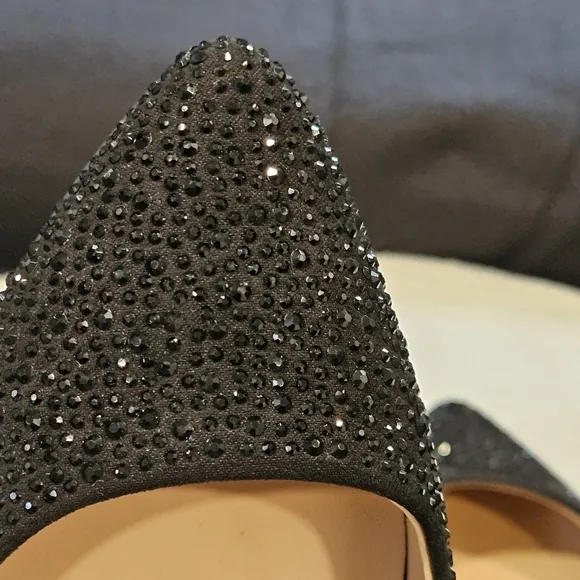 I.N.C. Classic Embellished 3inch Pumps