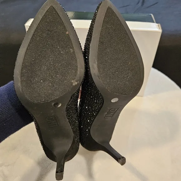 I.N.C. Classic Embellished 3inch Pumps