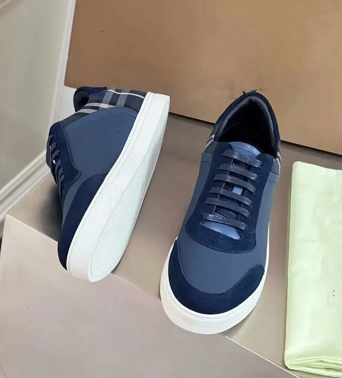 Italy Luxury Check Sneakers Shoes Men Suede Leather Smooth Calfskin Skateboard Cotton Canvas Comfortable Casual Walking Daily Discount Footwear