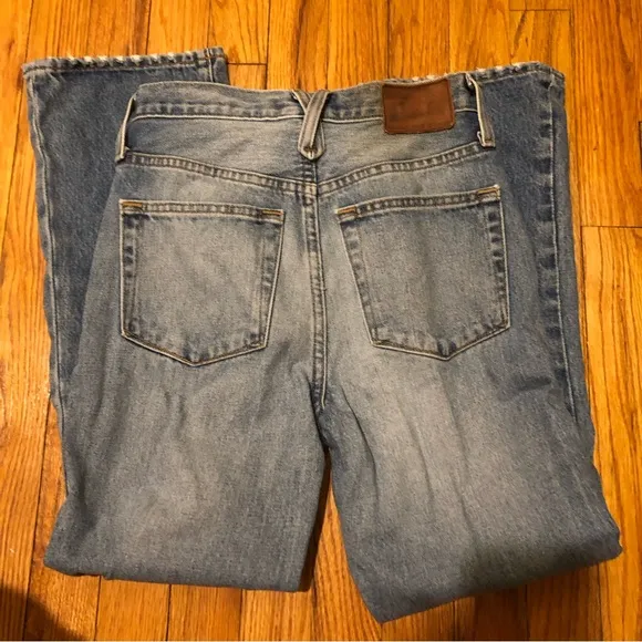 J.CREW Point Sur Rigid Kickout Crop Jean Sailor Blue Wash Size 24 100% cotton.