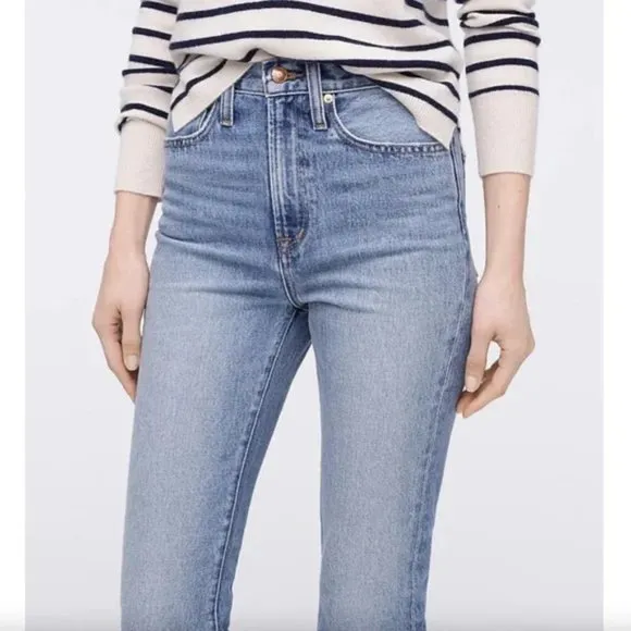 J.CREW Point Sur Rigid Kickout Crop Jean Sailor Blue Wash Size 24 100% cotton.