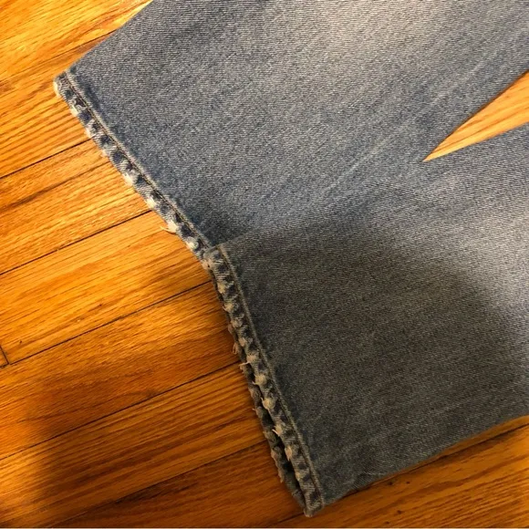 J.CREW Point Sur Rigid Kickout Crop Jean Sailor Blue Wash Size 24 100% cotton.