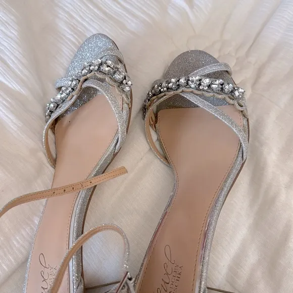 Jewel Badgley Mischka Giona II Evening Sandals silver glitter heels d’Orsay 8.5