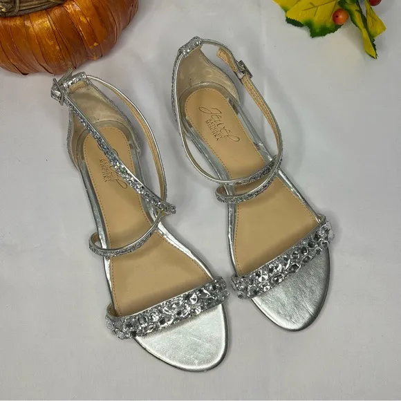 Jewel Badgley Mischka Osome Glitter Flat Sandals Size 7