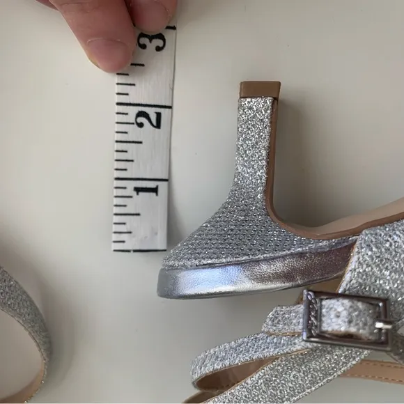 JEWEL BADGLEY MISCHKA Sandal sz 9 Women's Charisma Kitten Heel Evening Sandals