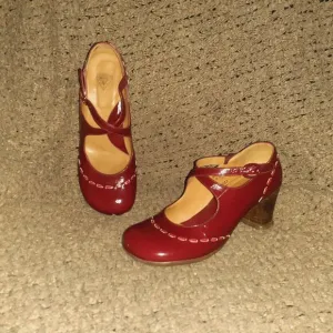 JOHN FLUEVOG-Operetta-Malibran-Mary Janes-Red Wine Patent Leather-Sz 8.5-EX