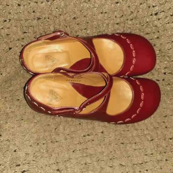 JOHN FLUEVOG-Operetta-Malibran-Mary Janes-Red Wine Patent Leather-Sz 8.5-EX