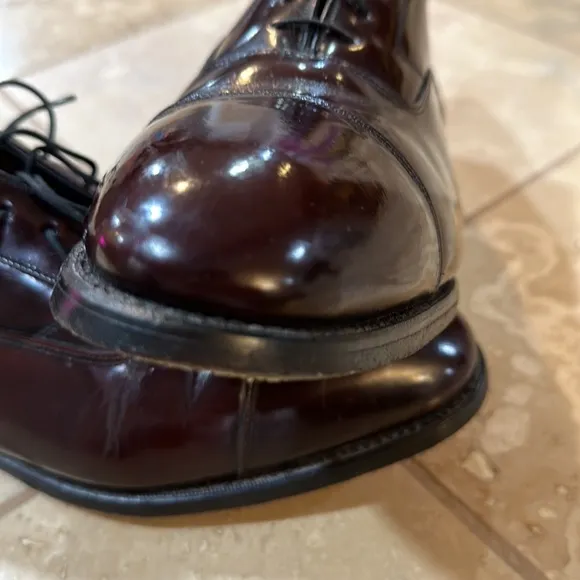 Johnston and Murphy men’s burgundy lace up dress shoes -  9.5 D/B