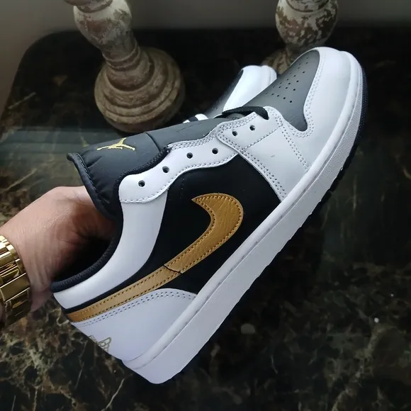 Jordan 1 Low Streetwear/Lifestyle Basketball Shoes Size 9 Men/10.5 Women