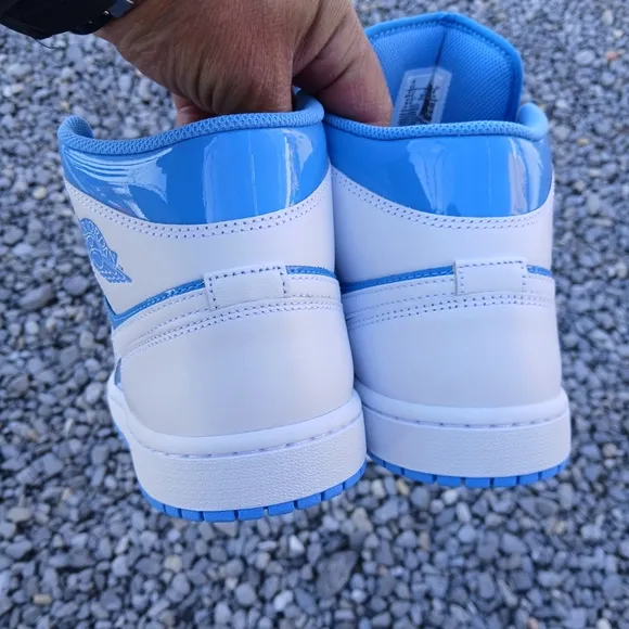 Jordan 1 Mid SE 'Legend Blue' Streetwear/Basketball Shoes Size 8.5 Men/10Women