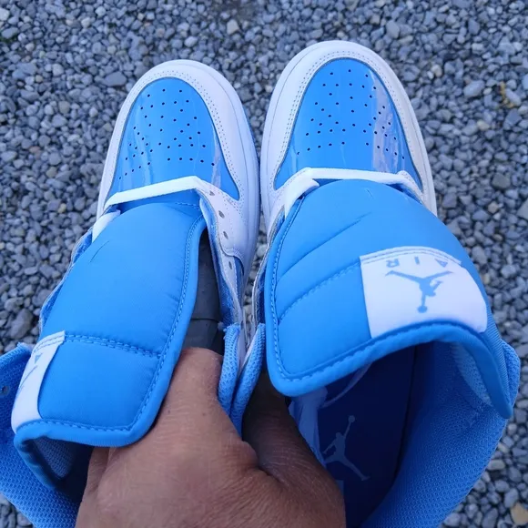 Jordan 1 Mid SE 'Legend Blue' Streetwear/Basketball Shoes Size 8.5 Men/10Women