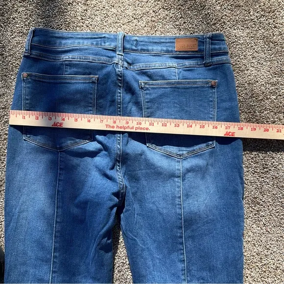 Judy Blue Jeans womens size 13/31 high rise flare raw hem light wash 5 pocket