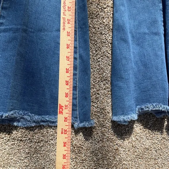 Judy Blue Jeans womens size 13/31 high rise flare raw hem light wash 5 pocket