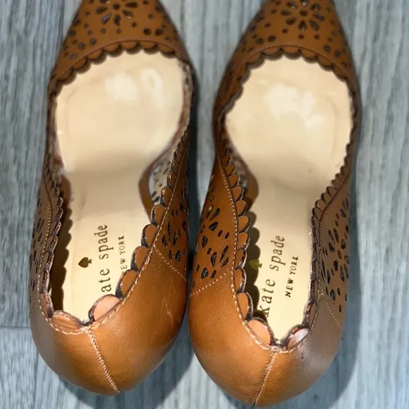 Kate Spade New York ‘Lana’ Perforated Cognac Pumps
