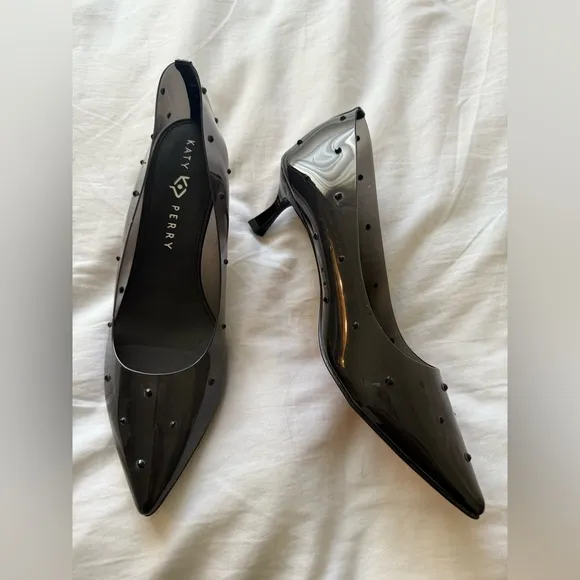 Katy Perry | NWOT The Golden Studded Pump Size 9.5 (Black)