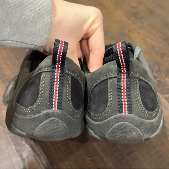 Keen Lace Front Low Top Sneaker Size 8.5 Men