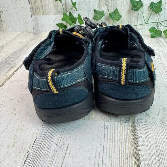 Keen Navy Blue Newport H2 Sandles Big Kid Size 5 (Youth) Outdoor