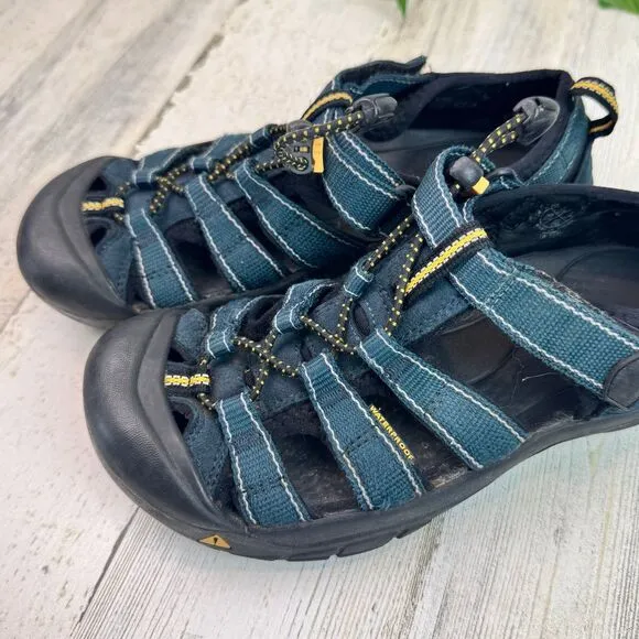 Keen Navy Blue Newport H2 Sandles Big Kid Size 5 (Youth) Outdoor
