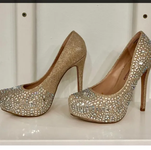 Lauren Lorraine Golden Nude Vanna 2 Platforms NWT