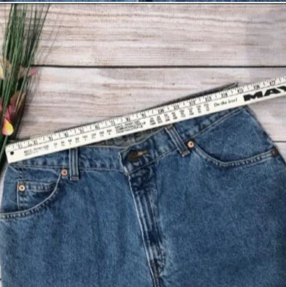 Levi’s Vintage 10950 Tapered Leg High Rise Jeans