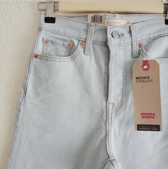 Levi's Wedgie Fit High Rise Waisted Straight Jeans Light Wash