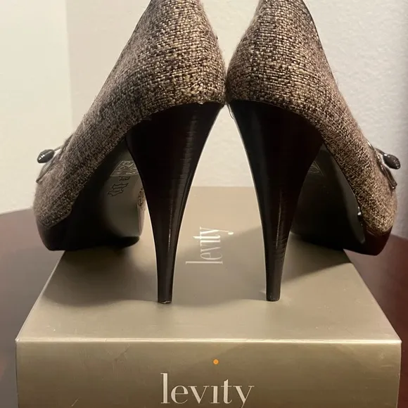 “Levity” Pumps.