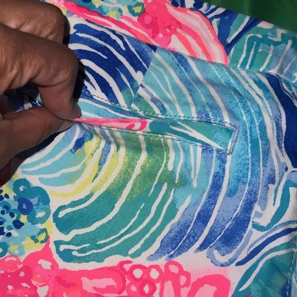 Lilly Pulitzer Buttercup Stretch Colorful Scalloped Shorts size 8