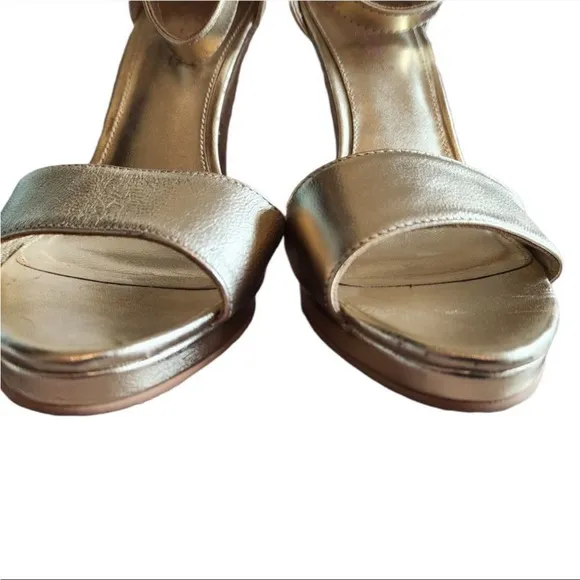 LILLY PULITZER Women's Gold Metallic Ankle Strap Cork Wedges Leather Sandals