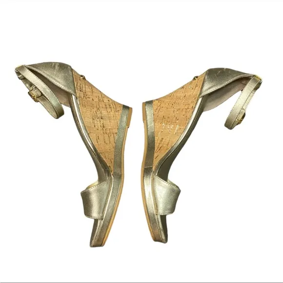 LILLY PULITZER Women's Gold Metallic Ankle Strap Cork Wedges Leather Sandals
