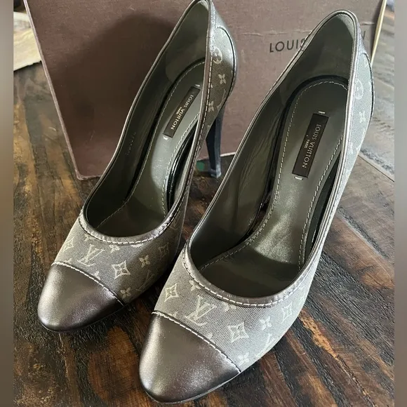 Louis Vuitton Gray and Black Heels with Monogram Design
