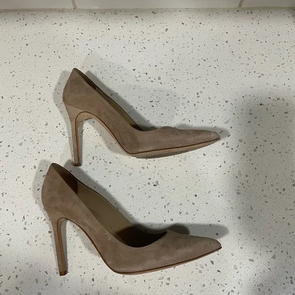 Manolo Blahnik BB 105mm Nude Suede Pumps