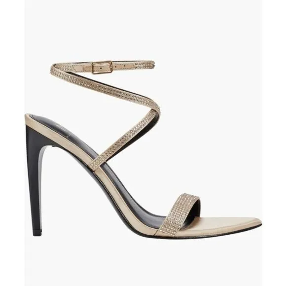 Marc Fisher LTD Cammile Ankle Strap Sandal in Light Natural Size 9.5