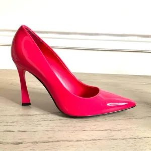 Marc Fisher Sassie Barbie Pink Pointed Toe Pump Heels Womens SZ 6.5 Retro Diva