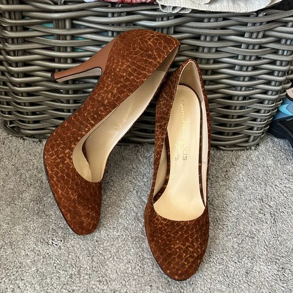 MARCHEZ VOUS XO YEARDLEY MADE IN ITALY PUMPS SHOES SIZE 10